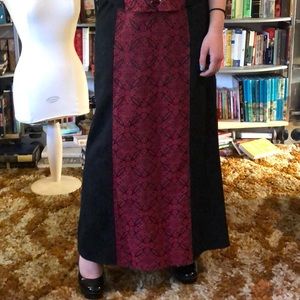 VTG 90s goth skirt